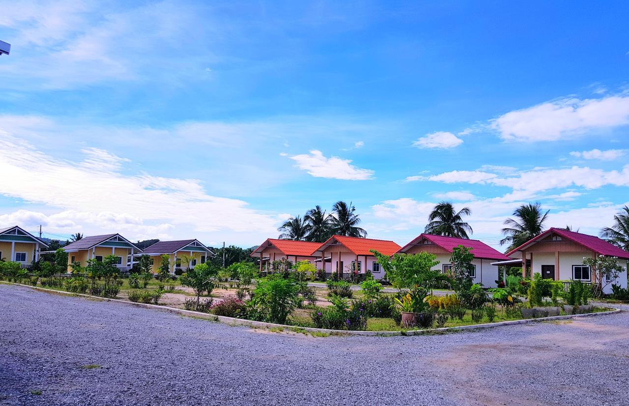 Tawan Village Ban Khlong Yang