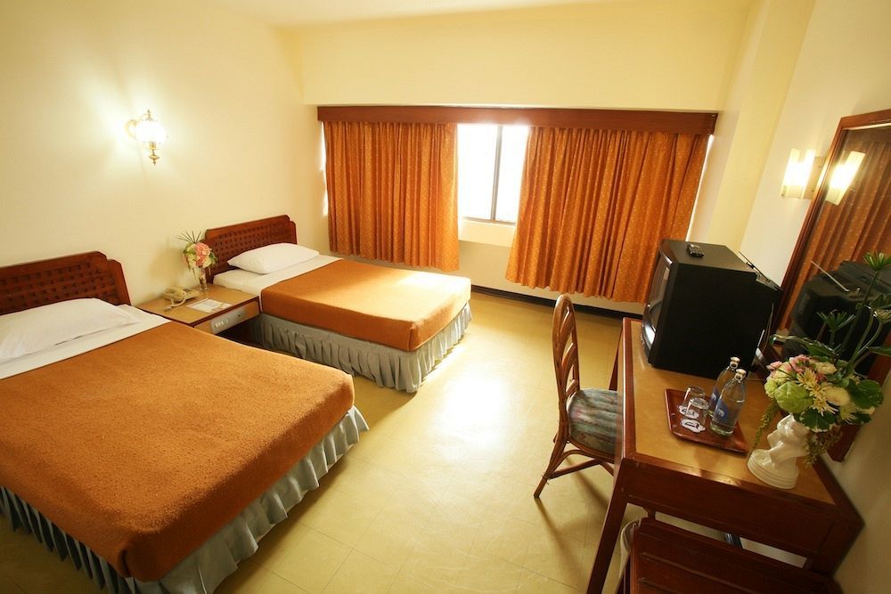 Thumrin Hotel Trang