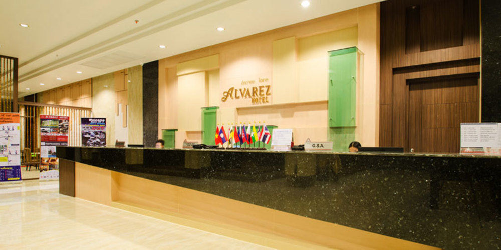 Alvarez 4*