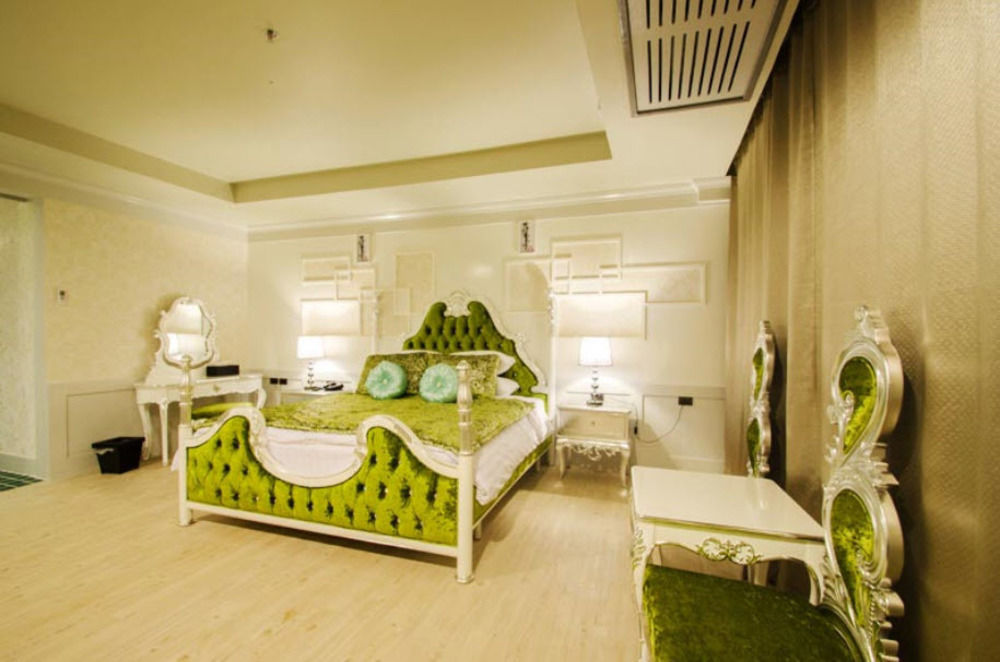 Alvarez Hotel Buriram