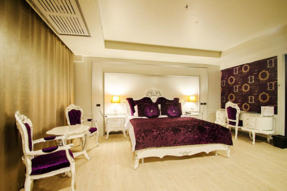 Alvarez Hotel 4*