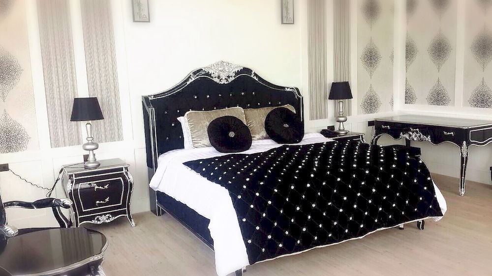 Alvarez Hotel 4*