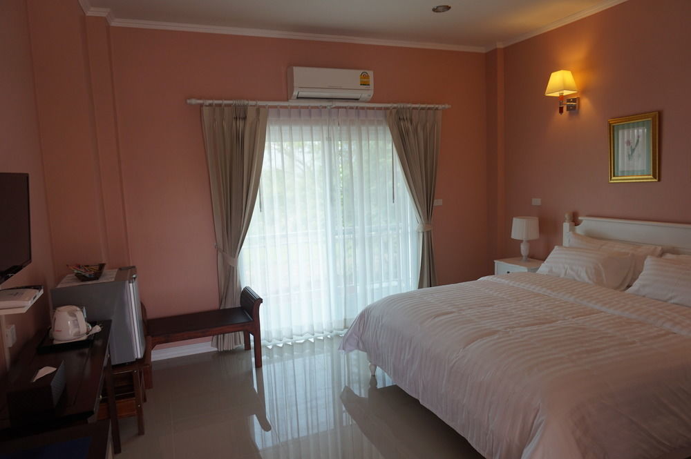 La Place Bed & Breakfast Loei