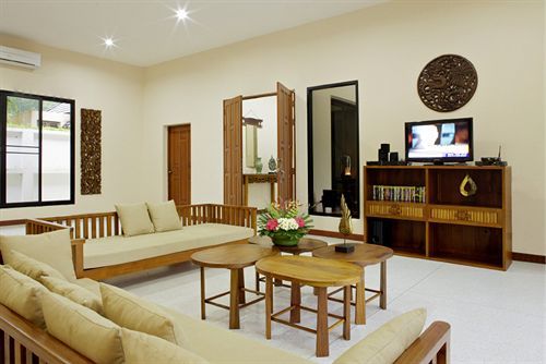 Baan Santi *