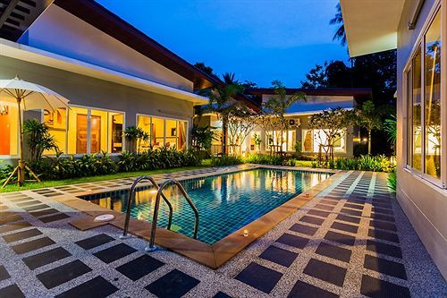 Irawan House Villa *