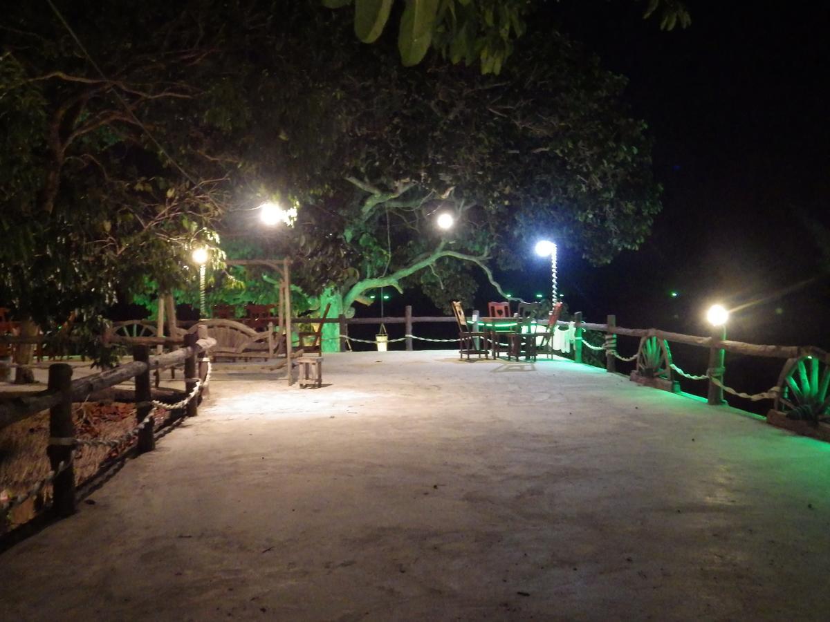 The Sun And Restaurant Resort