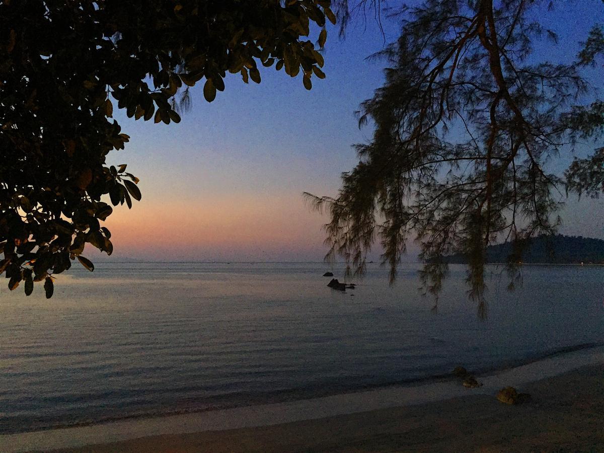 Full Moon Resort *