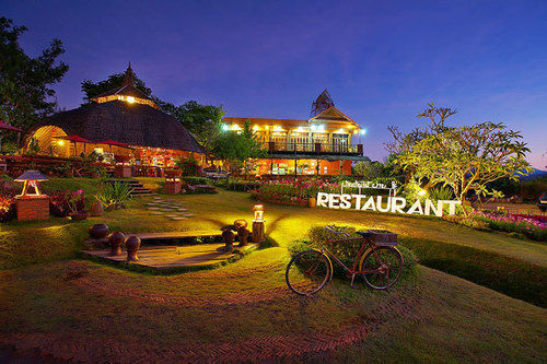 Resort Treehouse