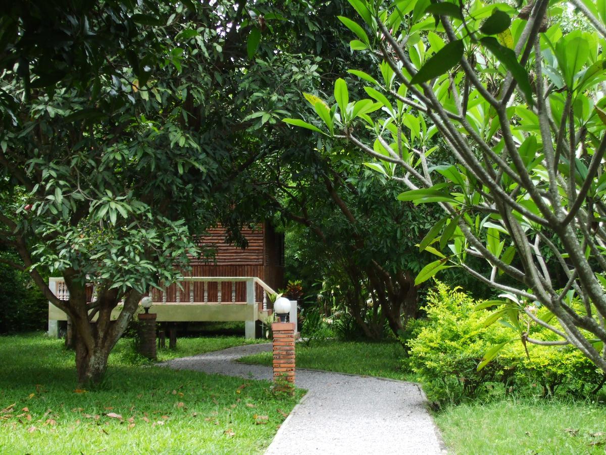Thai-bamboo Holiday park Cha-Am