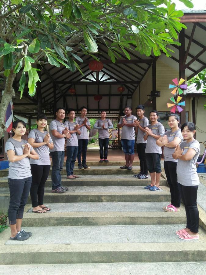 Resort Phitharom Pp Phi Phi Don