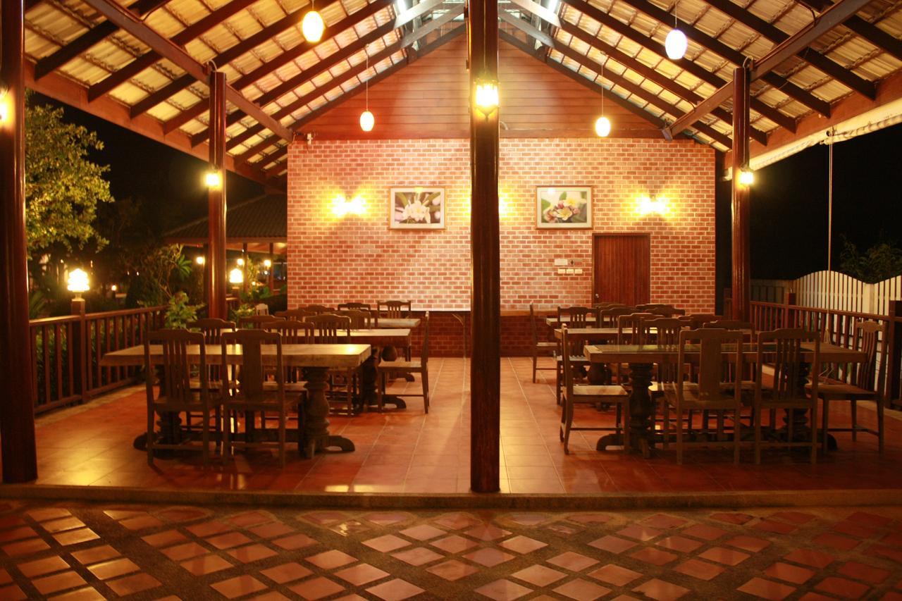 Waterside Resort 3*