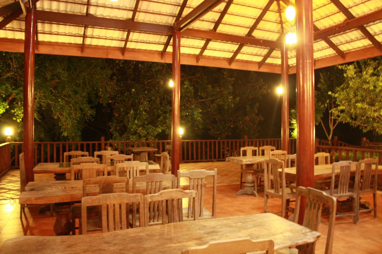 Waterside Pran Buri