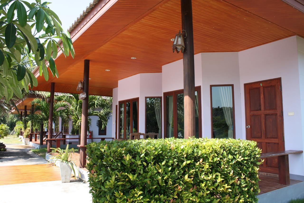 Resort Waterside 3*