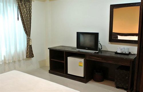 Hotel Lek 2*