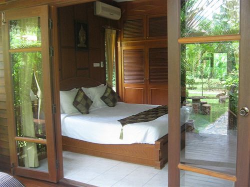 Baan Laem Noi *