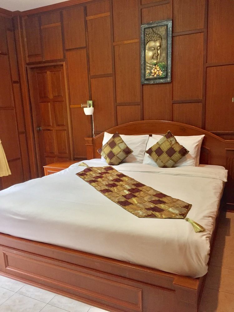 Villa Baan Laem Noi *