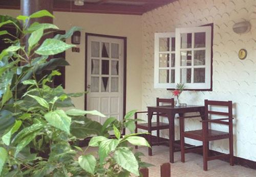 Harry's Resort 3*