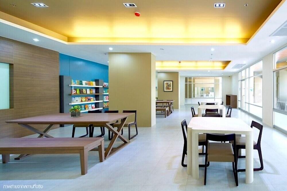 Airport Link Hua Mak Apartment *