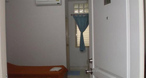 Thanaplace Jaran 34 Hotel 2*