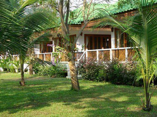 Ruen Thai Rim Haad Klaeng