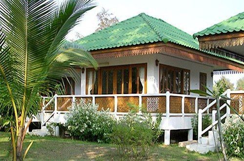 Ruen Thai Rim Haad
