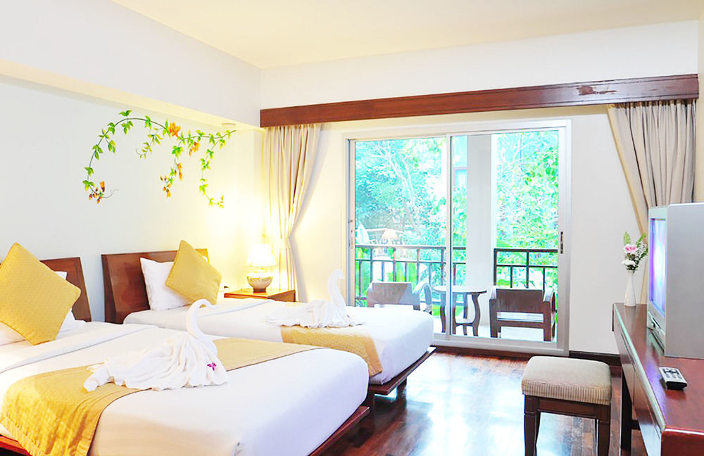 Mercure Rayong Lomtalay & 4* Mae Phim