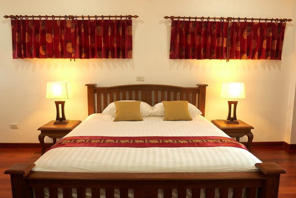 Sara Beachfront Boutique Hotel Pathiu