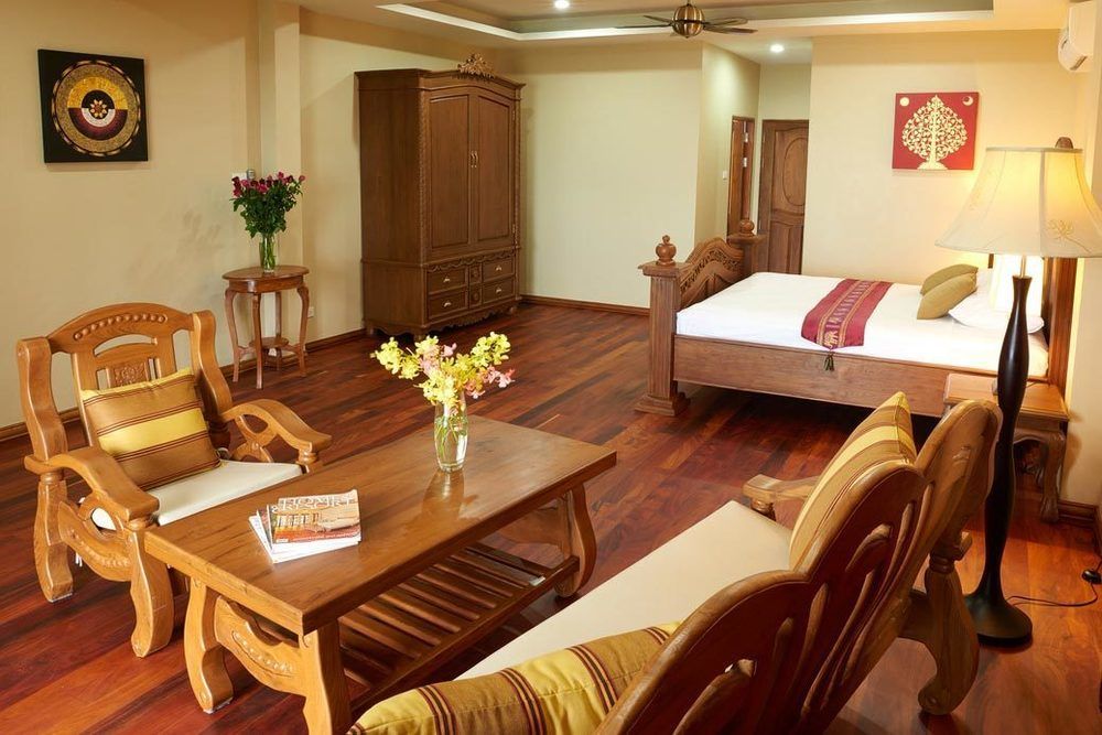 Sara Beachfront Boutique 4*