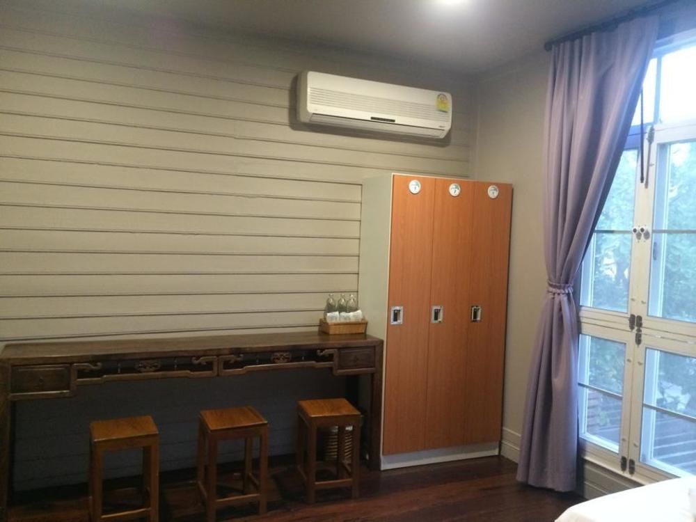 Albergue Dorm Of Happiness By Tharaburi *
