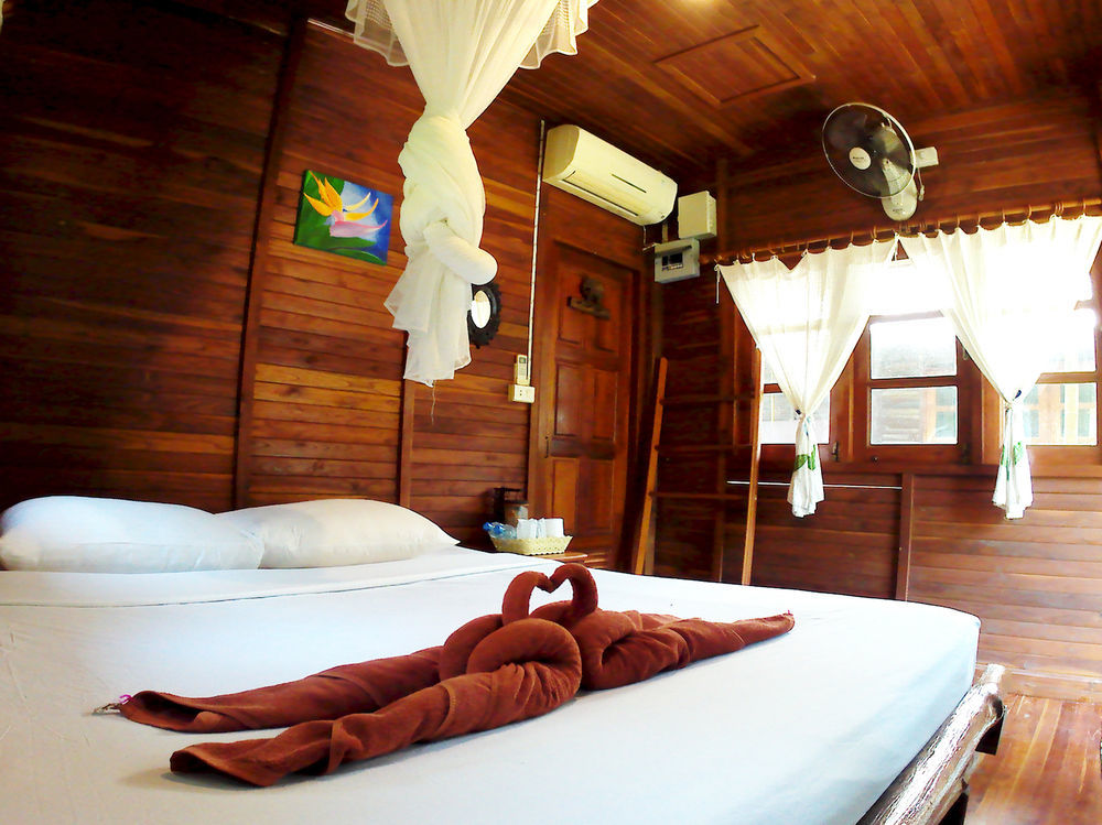 Nice & Easy House Hotel 3*