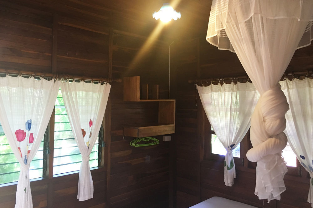 Nice & Easy House 3*