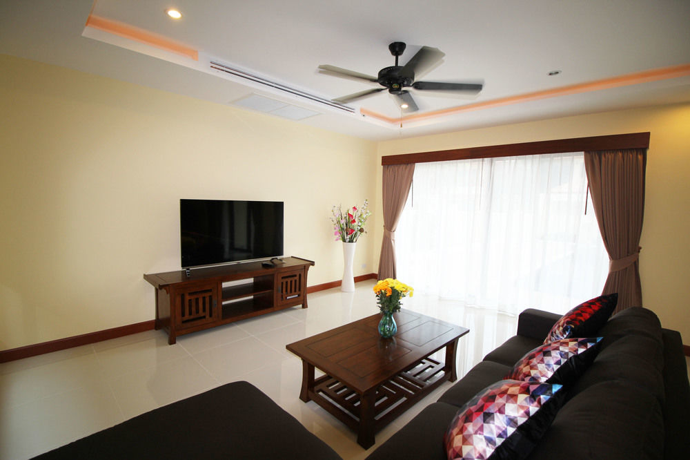 Oyo 786 Bangsaray Village Hotel