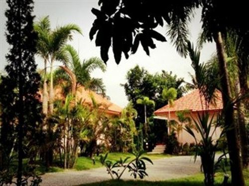 Phetnamneung Resort 3*