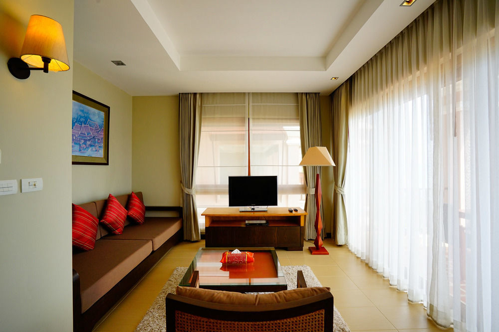 Tranquility Bay Resort Bang Bao Beach