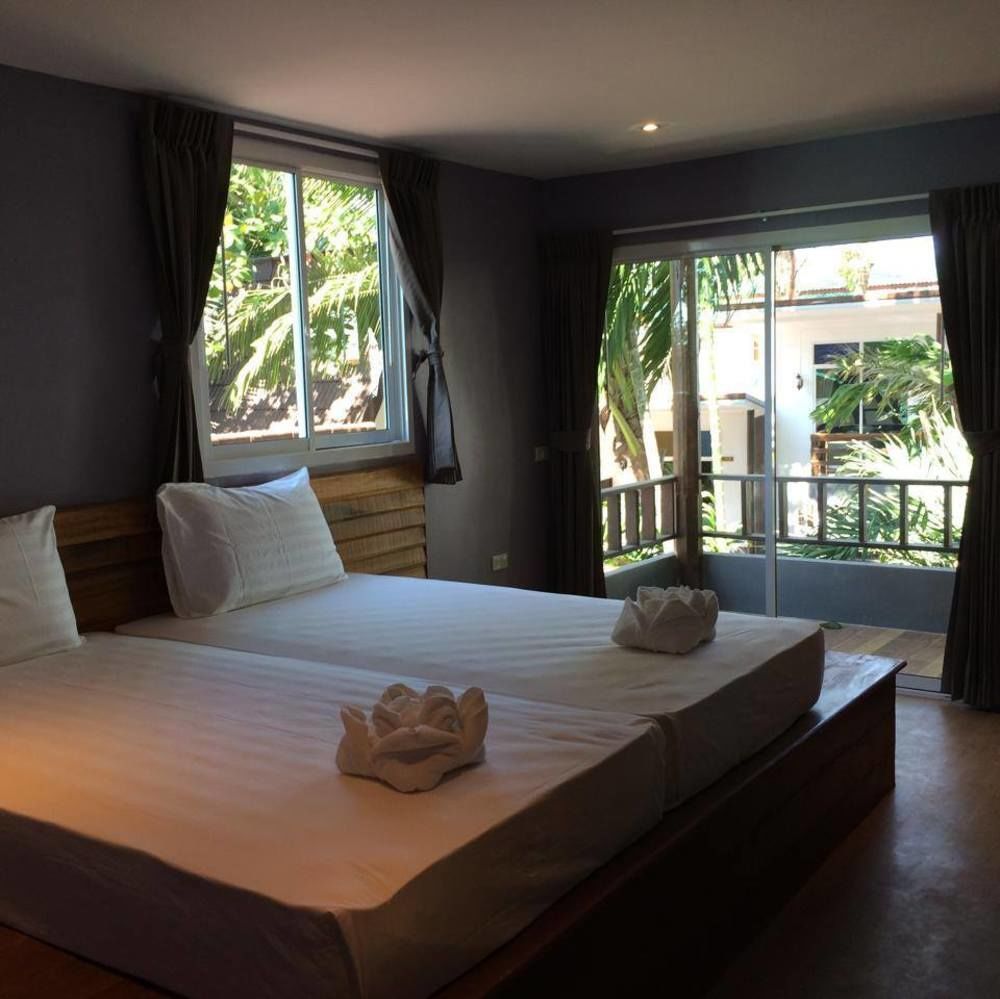 Apple Beachfront 3*