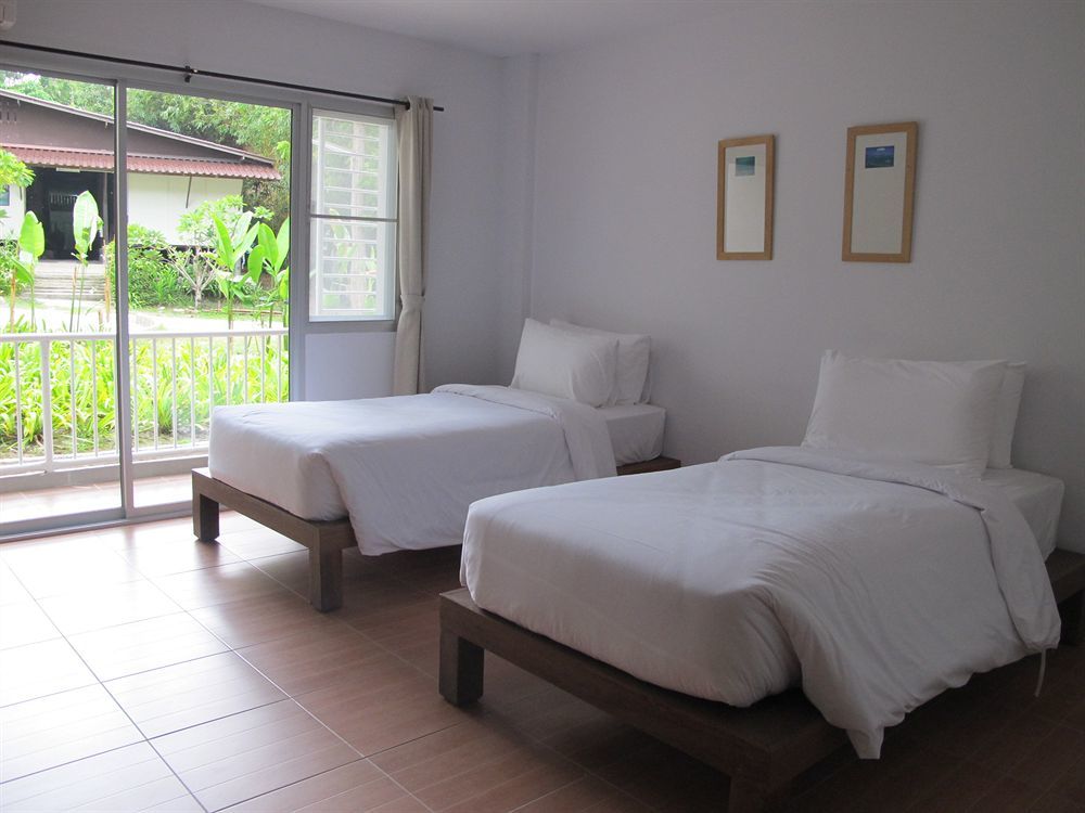 Romruen Samed Hostel *