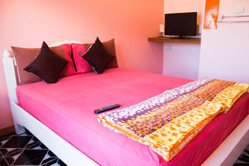 Baan Pug Takayai Koh Samet