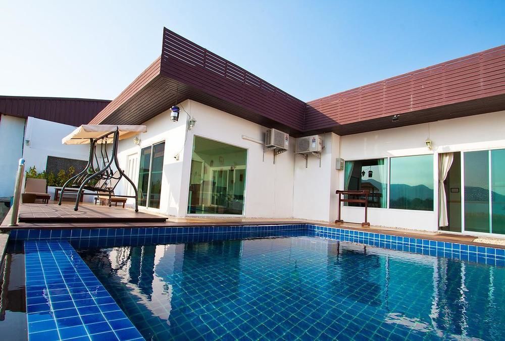 Resort The Vista Pool