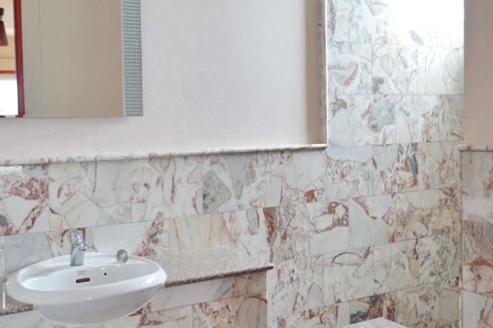 Hotel La Paillote 3*