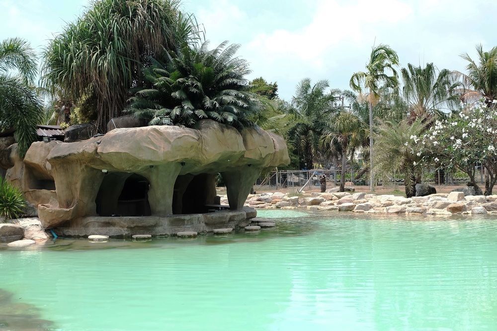 Ohana And Restaurant Resort