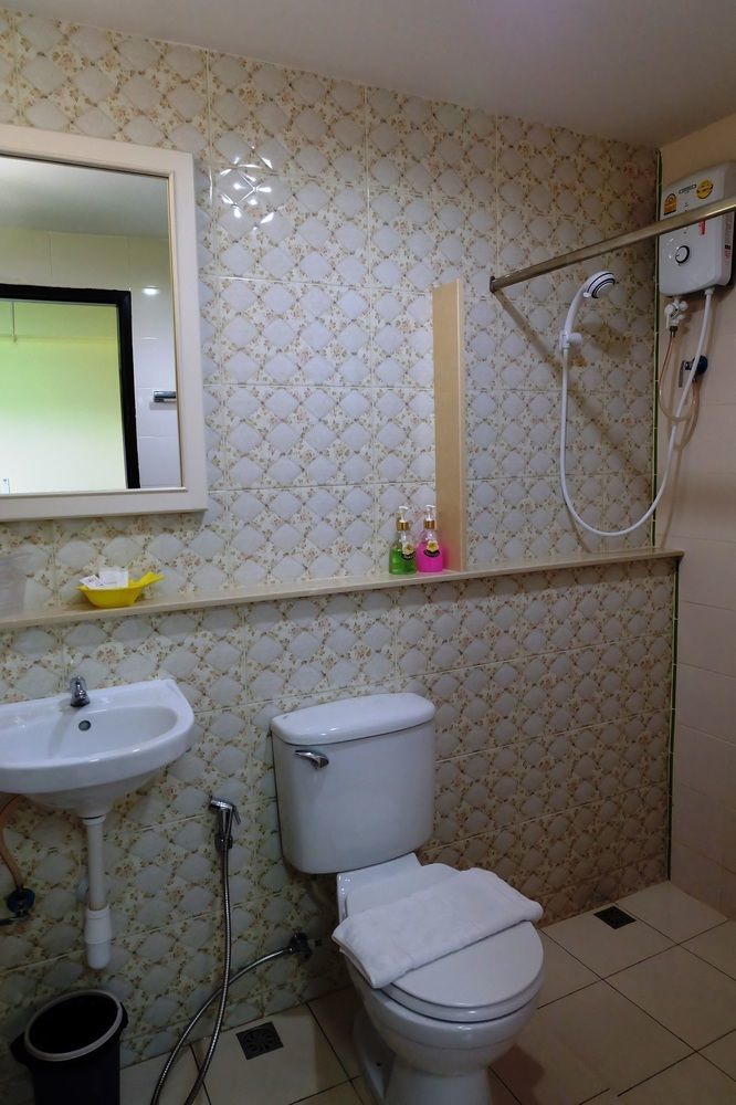 Aa Resort Hotel 3*