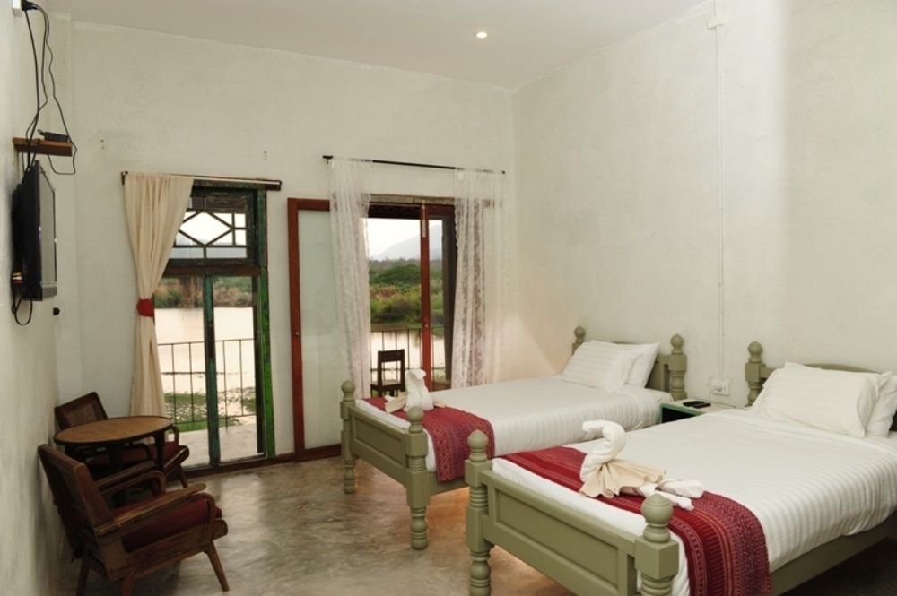 Phu-anna Eco House Hot