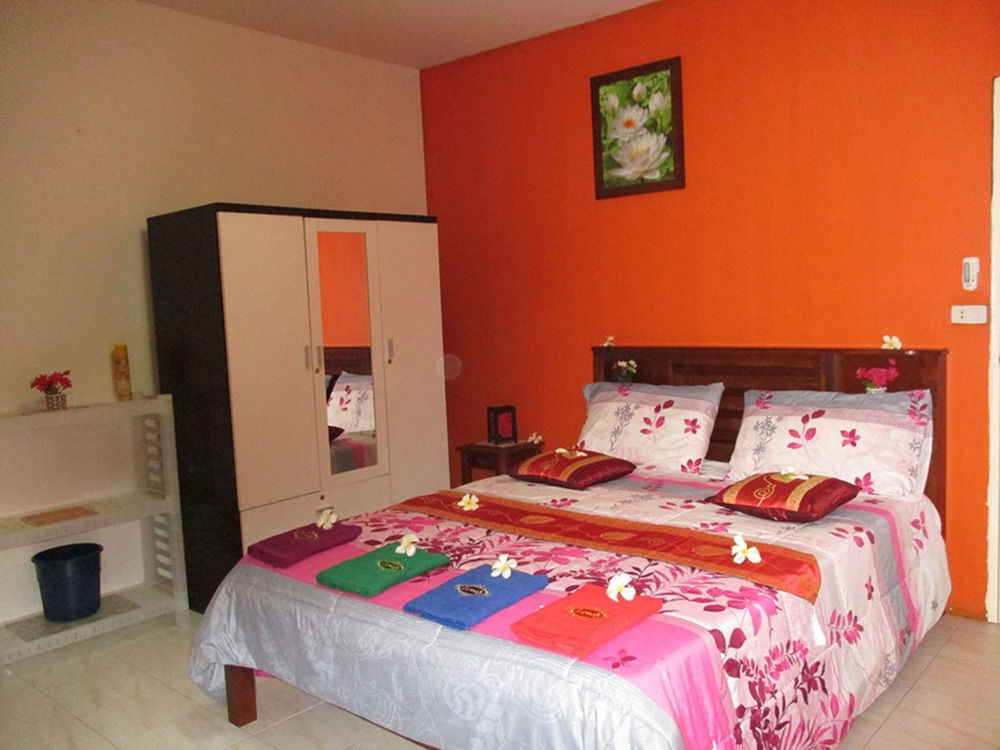 Sawasdee Phuket Hotel 2*