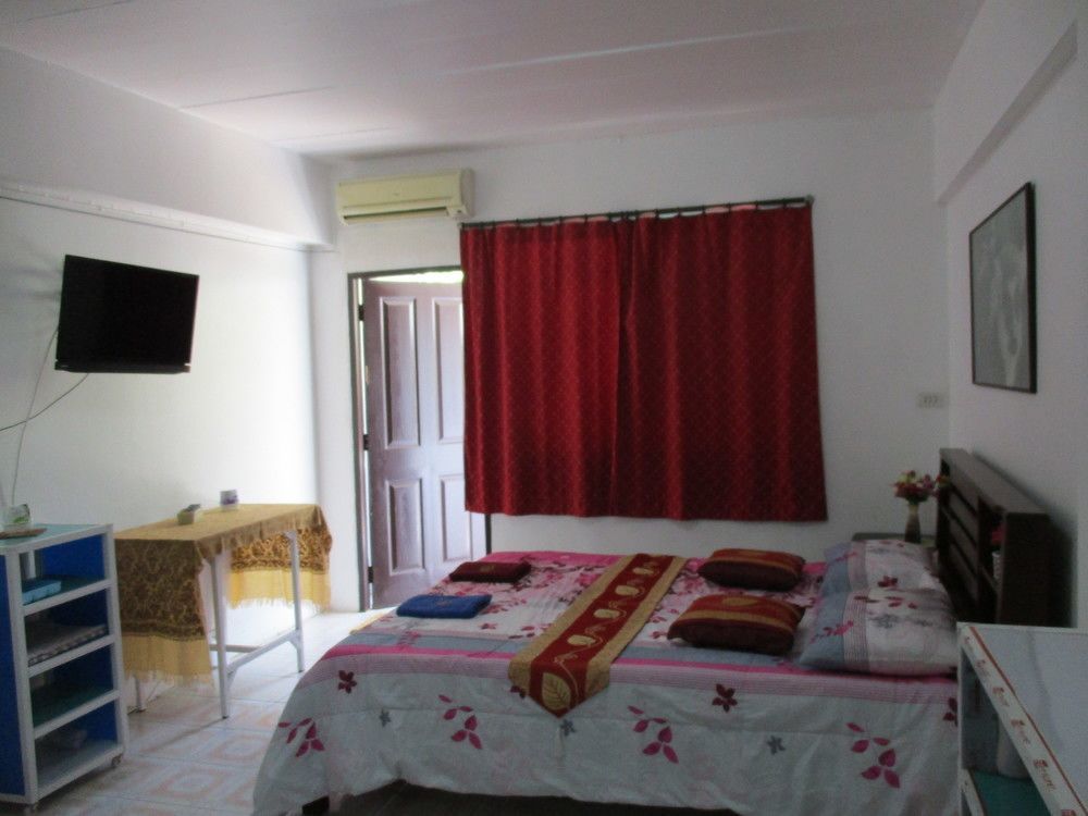 Sawasdee Phuket 2*