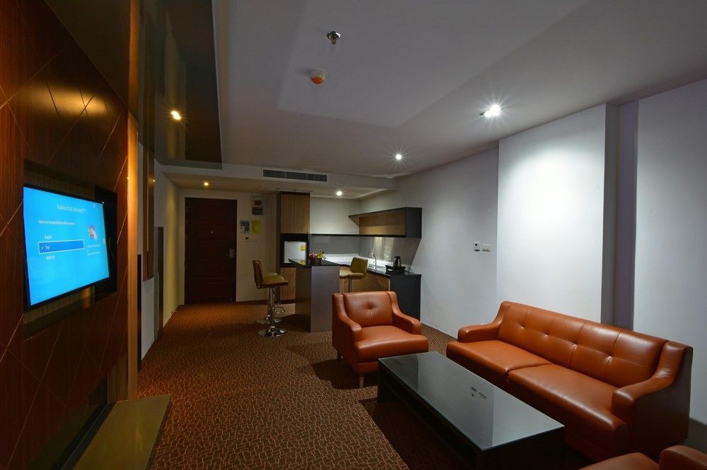 Siam Oriental Hotel 3*