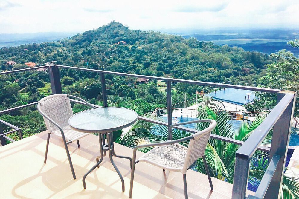 The Angel Hill Resort 3*