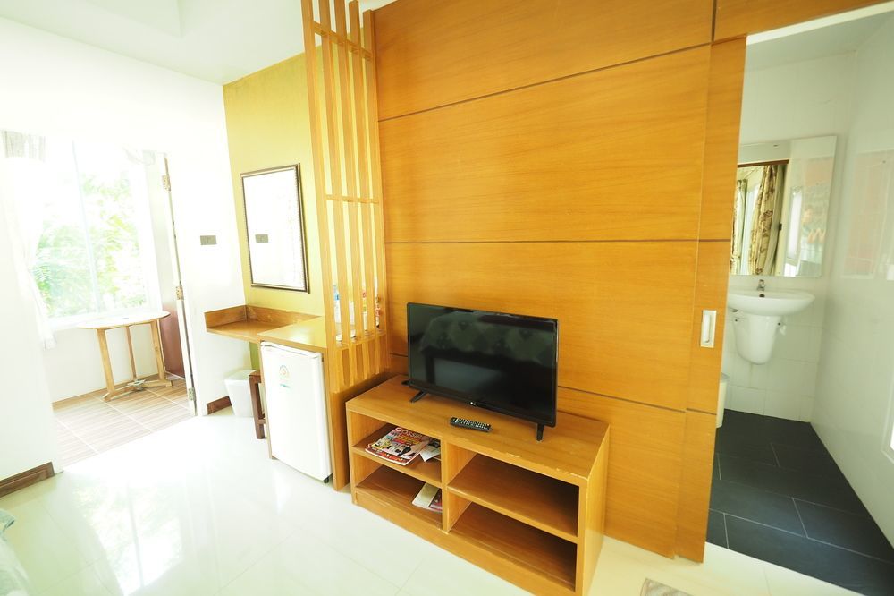 Baan Suan Juree Punsuk Resort Suphan Buri
