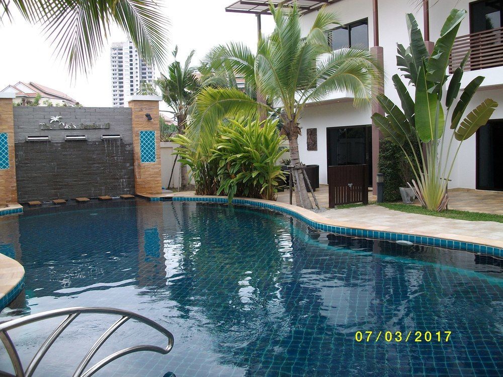 Oasis Garden & Pool At Vip 3*