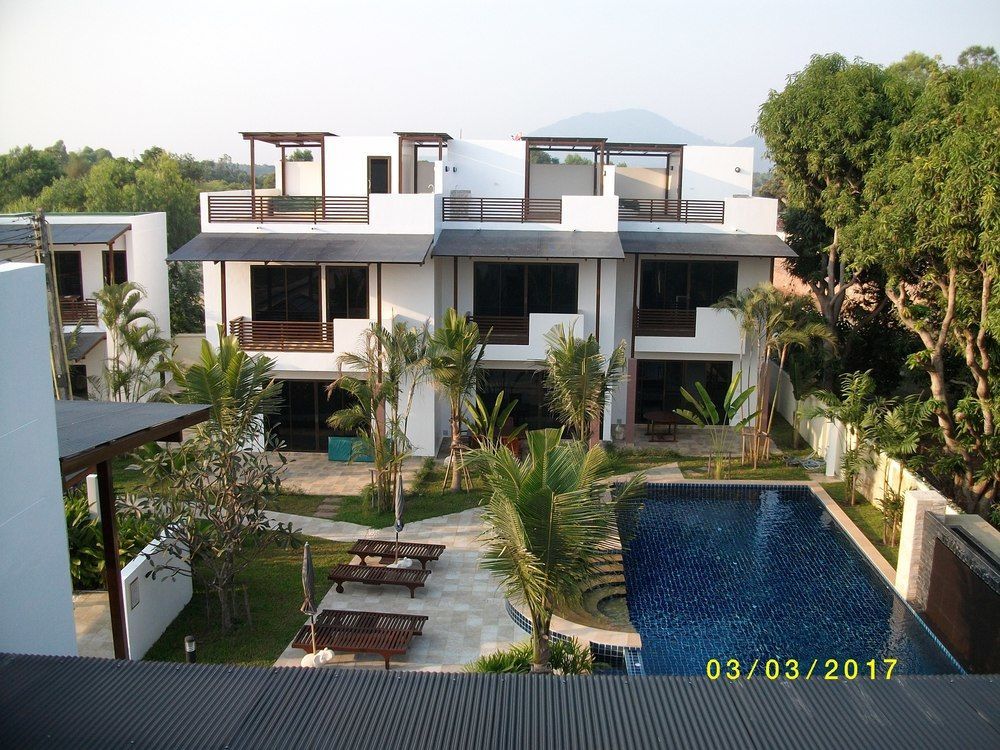 Oasis Garden & Pool At Vip Resort 3*