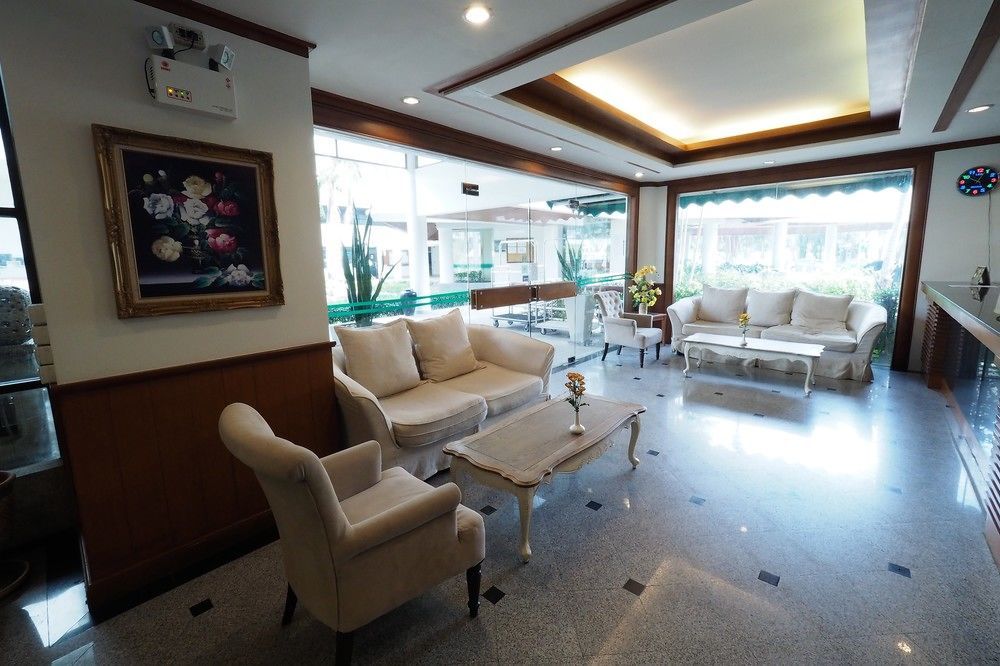 Royal Gems Golf Resort 3*